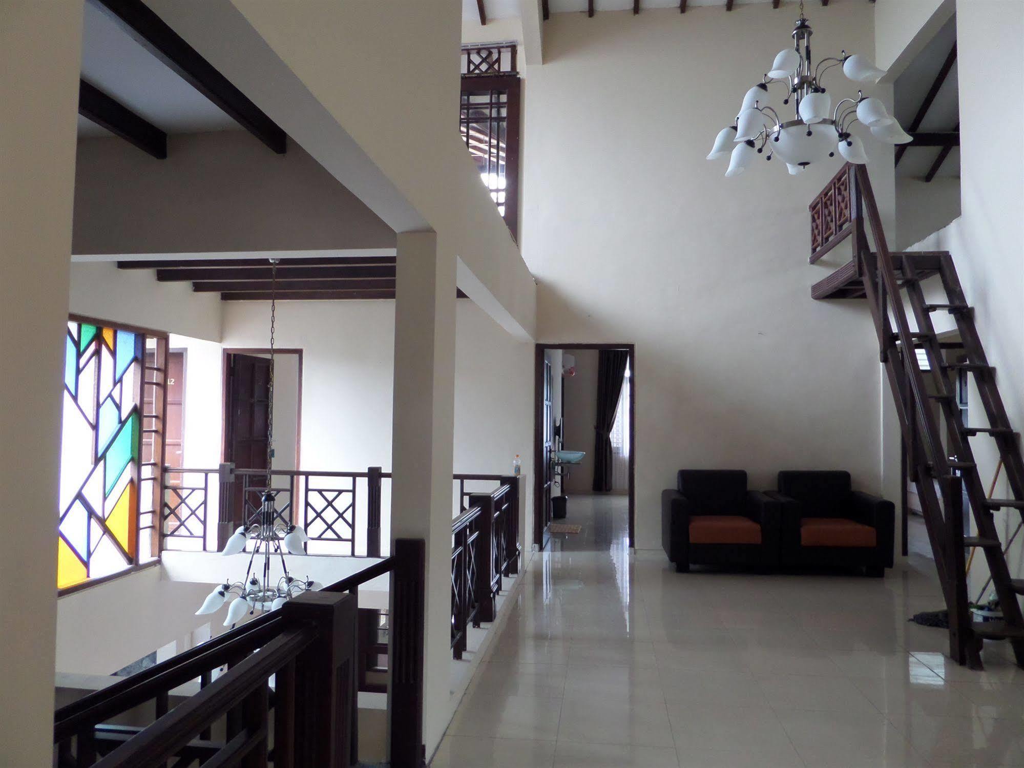 Oyo 201 Emdi House Timoho Hotel Yogyakarta Exterior foto