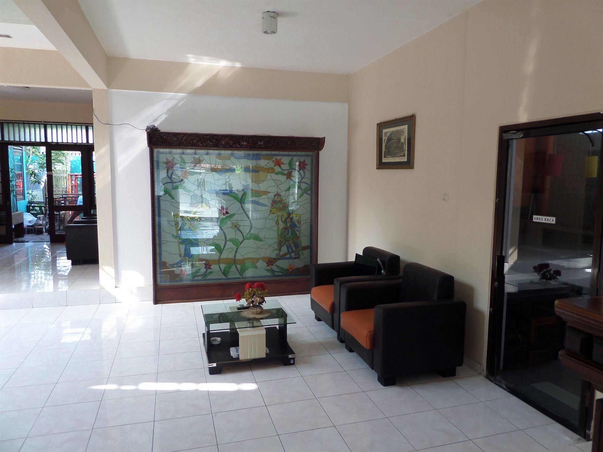 Oyo 201 Emdi House Timoho Hotel Yogyakarta Exterior foto