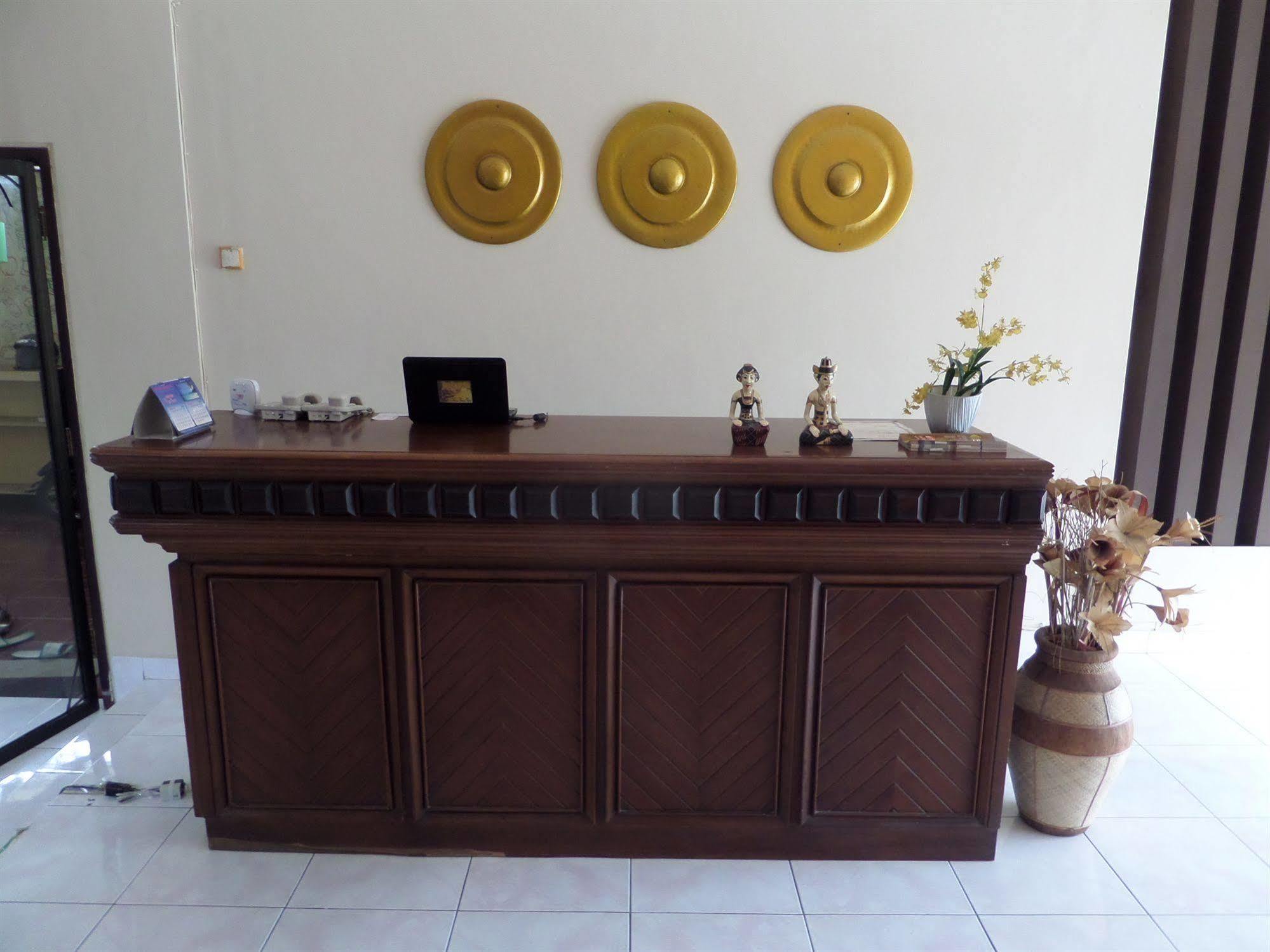 Oyo 201 Emdi House Timoho Hotel Yogyakarta Exterior foto