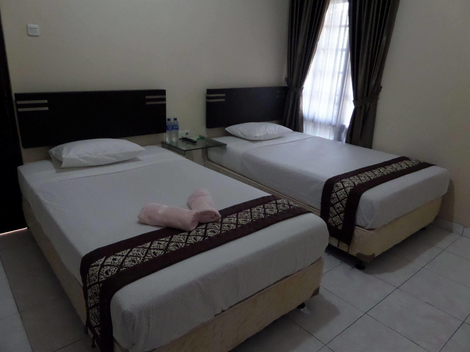 Oyo 201 Emdi House Timoho Hotel Yogyakarta Exterior foto