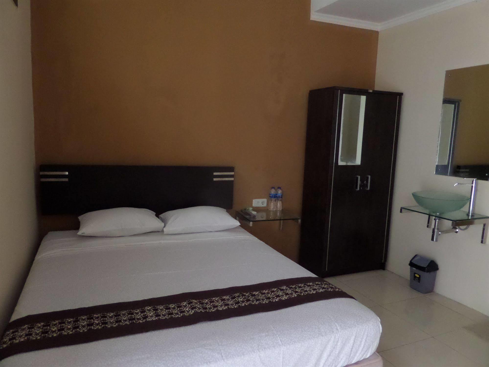 Oyo 201 Emdi House Timoho Hotel Yogyakarta Exterior foto