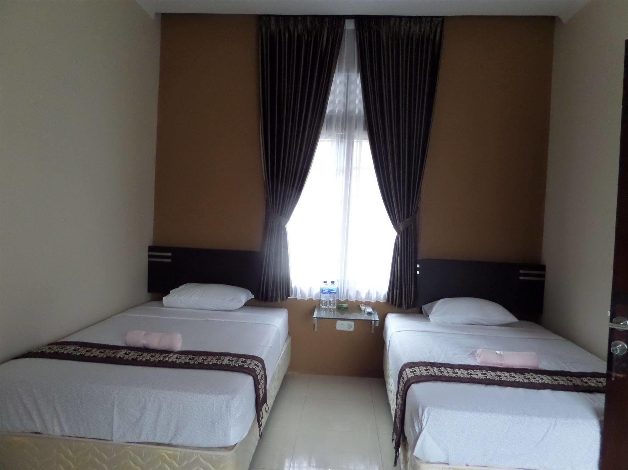 Oyo 201 Emdi House Timoho Hotel Yogyakarta Exterior foto